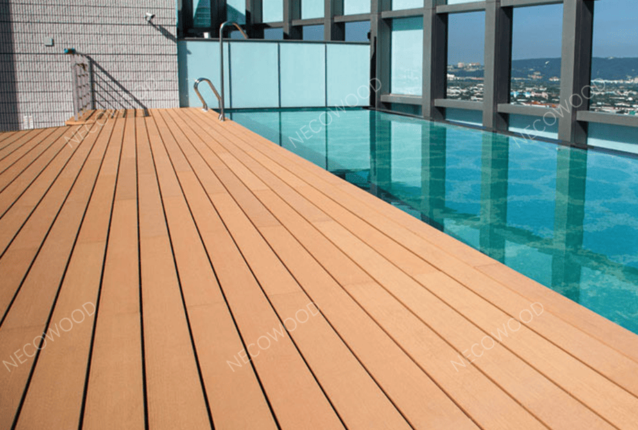 Kolam Renang WPC Decking & Papan Komposit untuk Vila di Kuwait