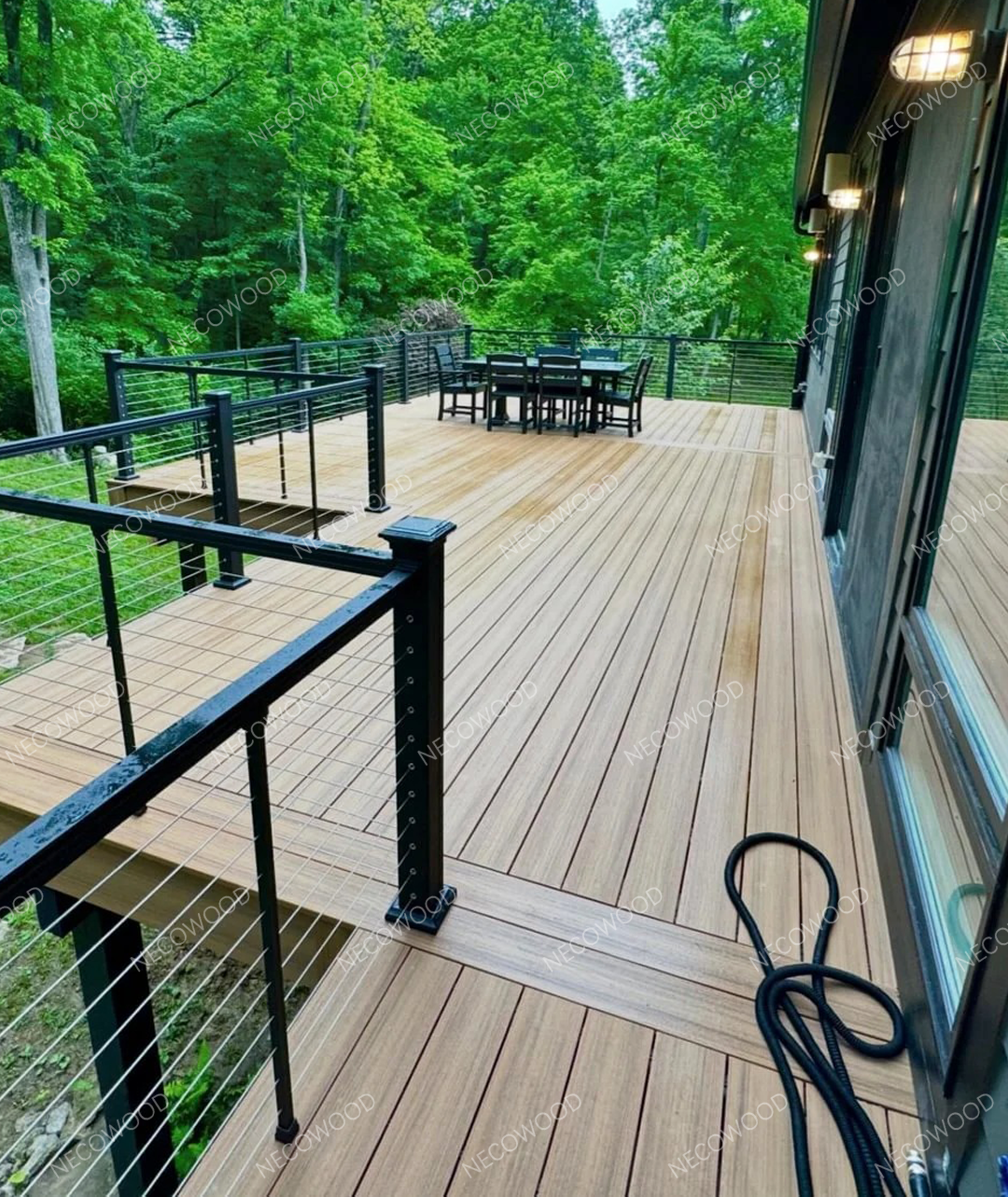 Penyelesaian Decking WPC Vila & Taman: Mengubah Kehidupan Luar Mewah Kuwait