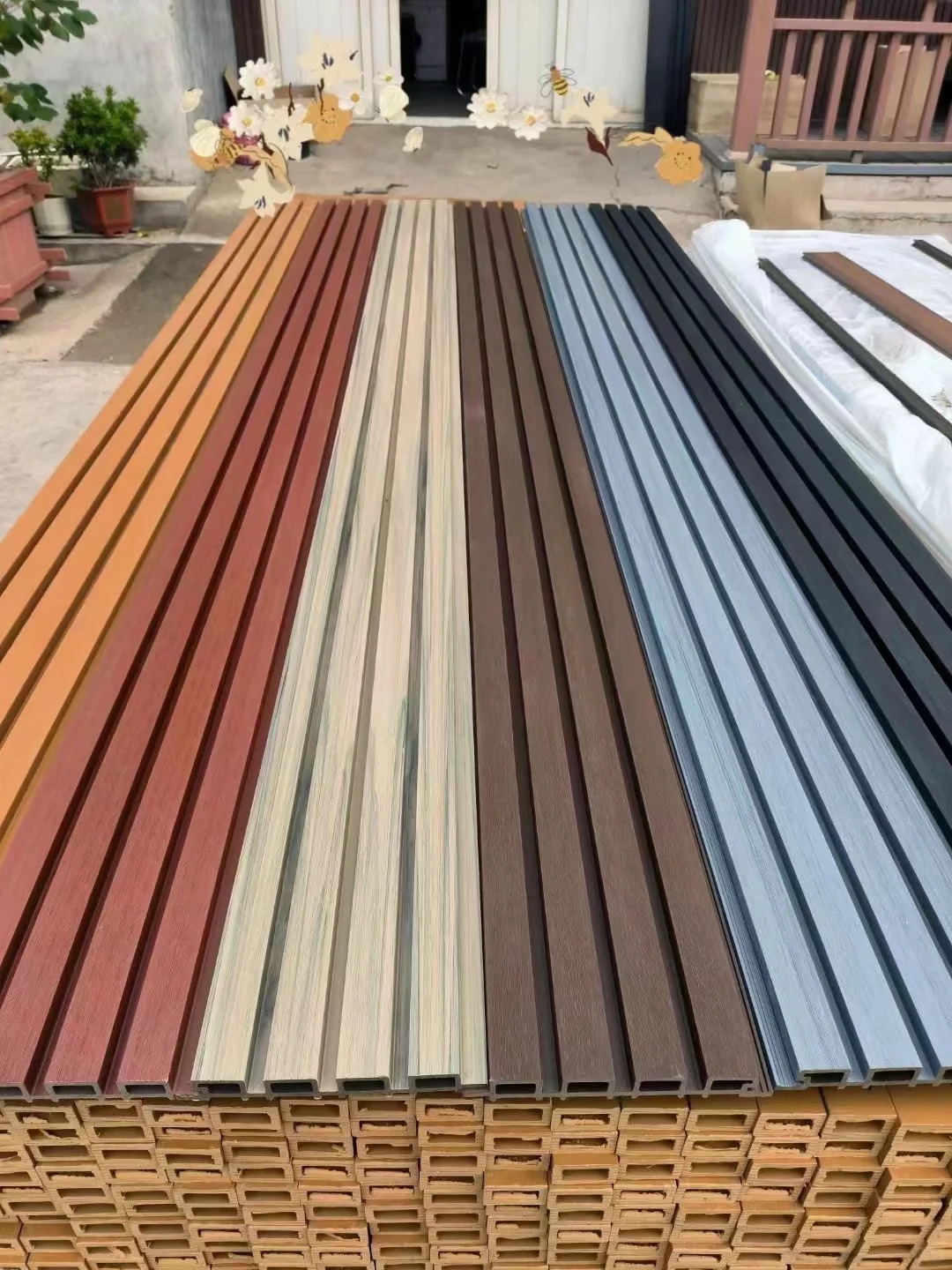 WPC lwn Timber Decking: Panduan Perbandingan Bahan 2026 WPC lwn Timber Decking: Panduan Perbandingan Bahan 2026