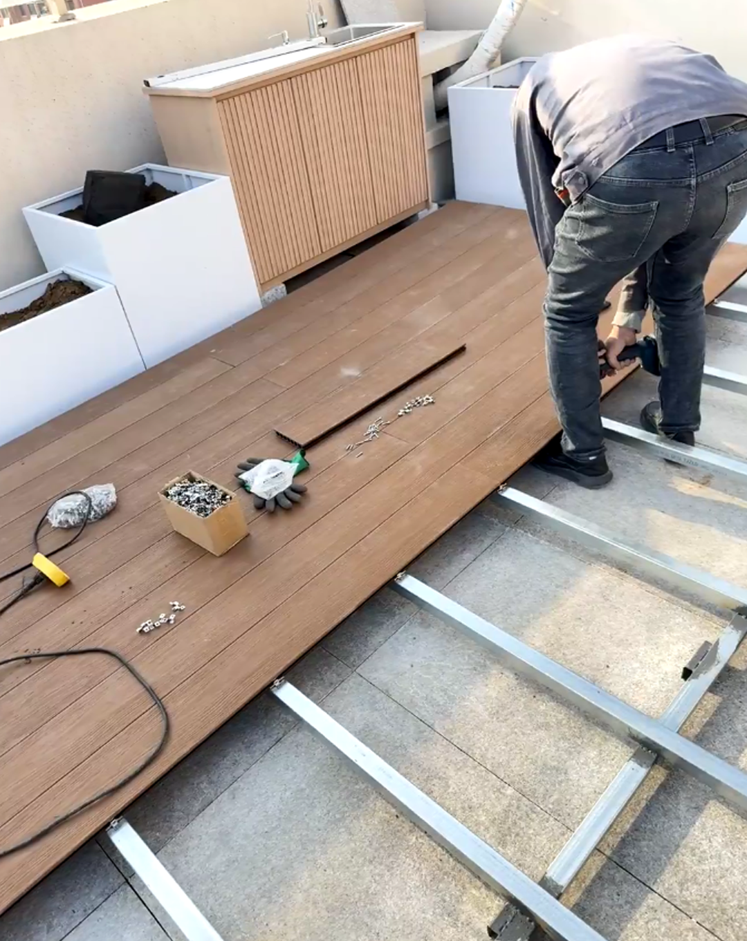 Cara Memasang Hollow WPC Decking