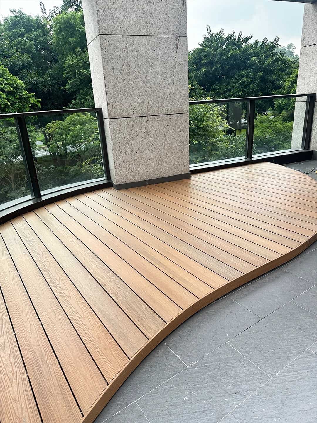 Necowood curved deck installation and edge finishing detail